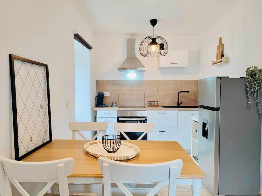 Le Rendez Vous - Parking Gratuit Apartment Carcassone Exterior photo
